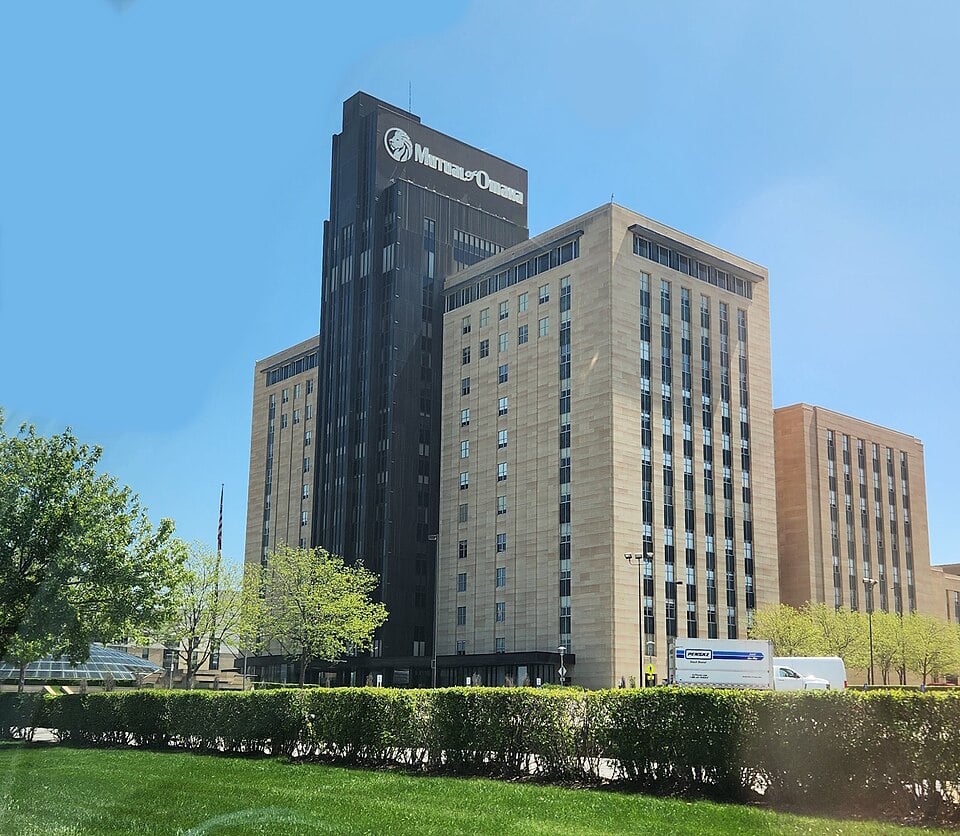 Mutual_of_Omaha_Building_2025